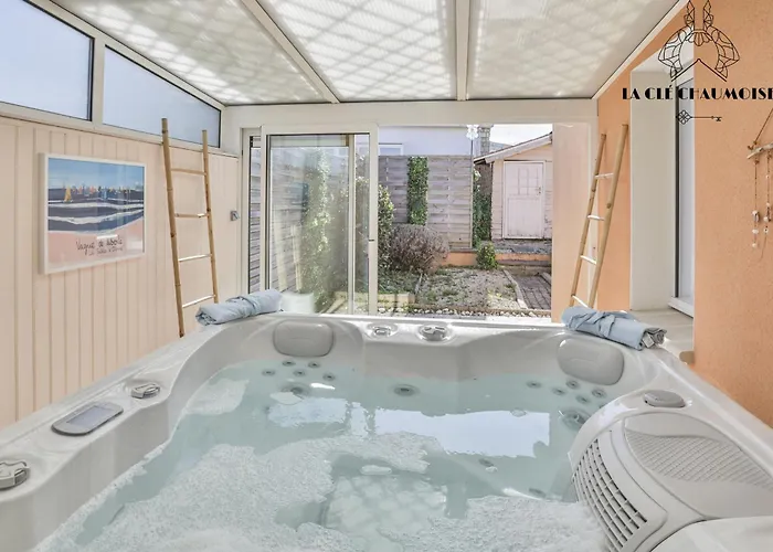 Villa Ls - Agreable Avec Piscine Et Jacuzzi Les Sables-dʼOlonne