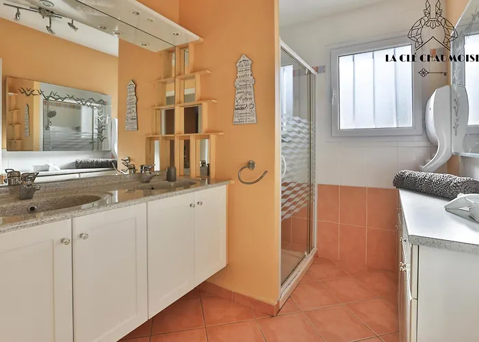 Ls - Agreable Avec Piscine Et Jacuzzi Les Sables-dʼOlonne