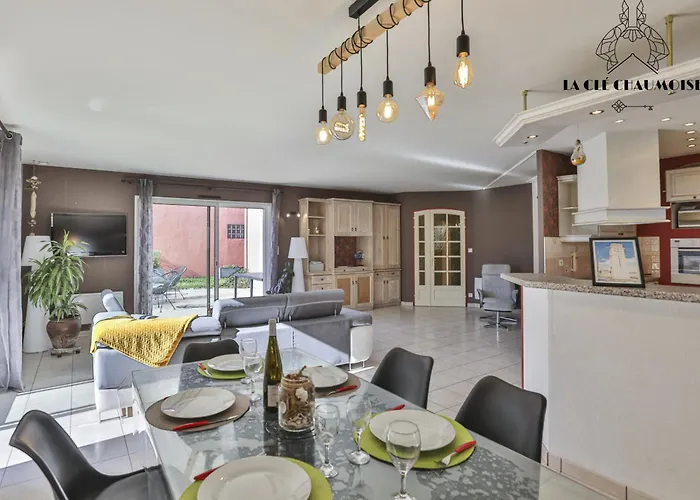 Villa Ls - Agreable Avec Piscine Et Jacuzzi