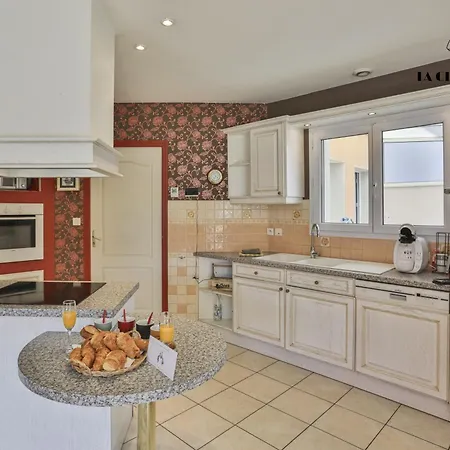 Villa Ls - Agreable Avec Piscine Et Jacuzzi